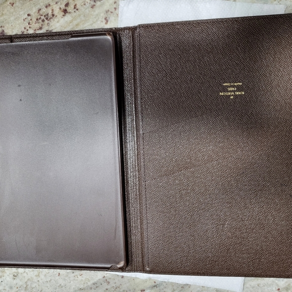 COPY - Louis Vuitton USED Tablet Case - Picture 13 of 16